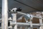 Kerbl Viereckraufe Standard mit Selbstfangfressgitter für hornlose Rinder