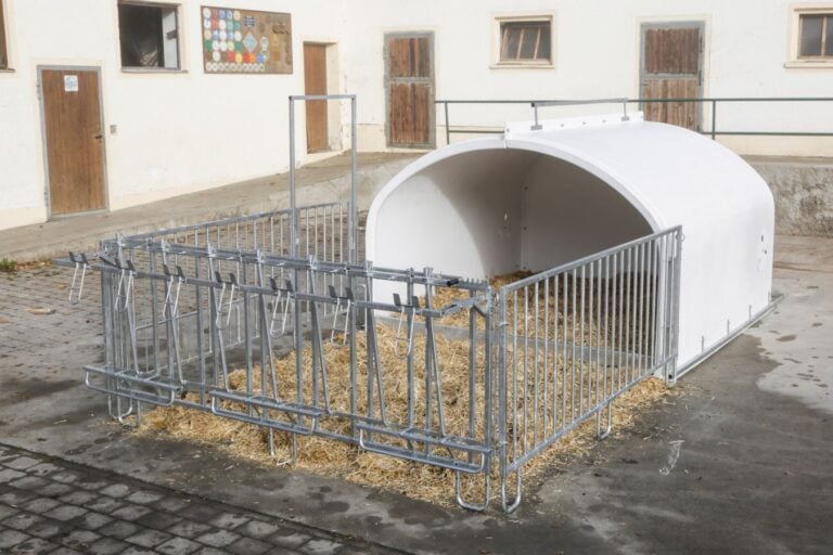 CalfHouse Premium XXL mit Umzäunung u. Tränke/Troghalter